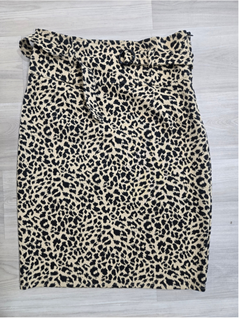 Women's Grace Pencil Skirt Size 10 Beige Black Leopard Print